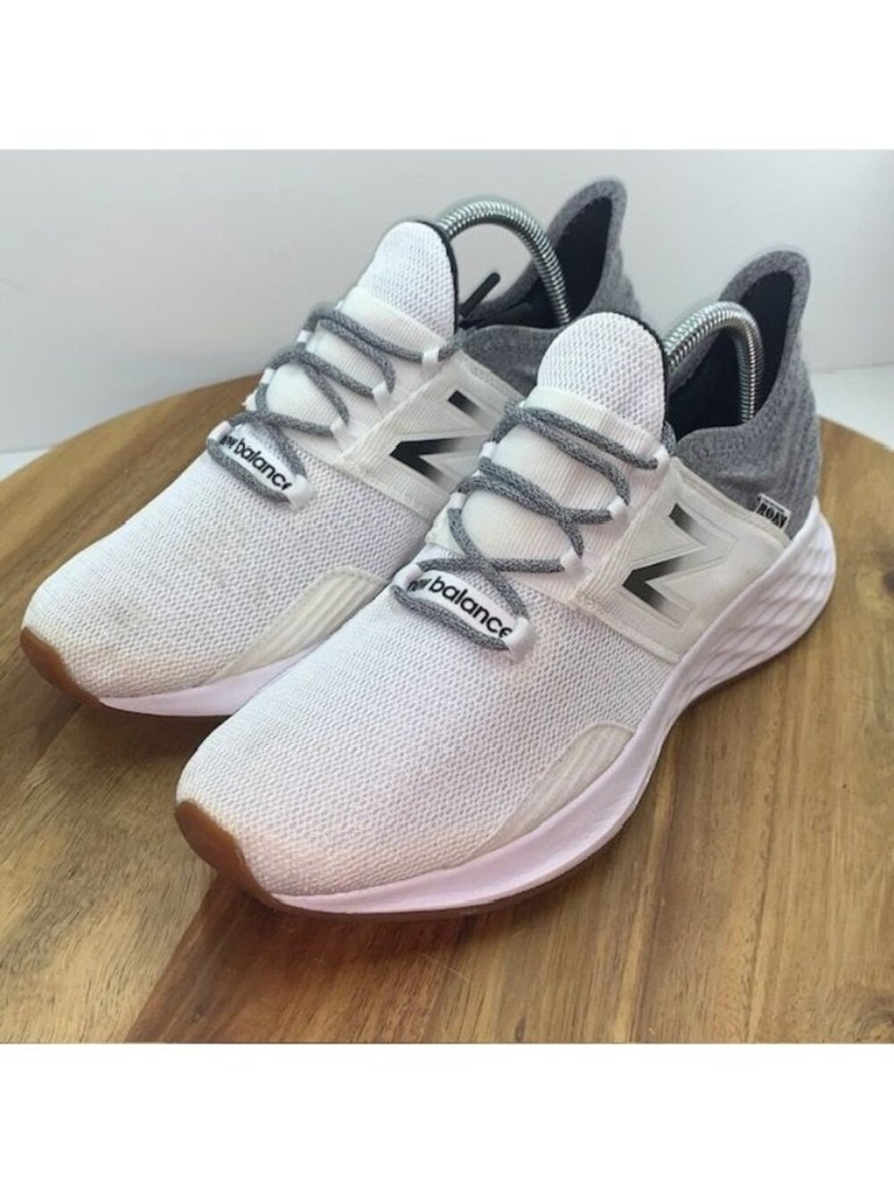 New Balance WROAVTW Roav V1 Womens Athletic Running Sneakers Shoes 9.5